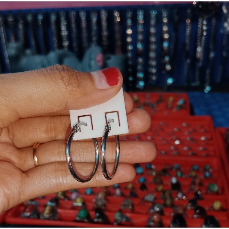 Anting2 Bulat Besi Putih Polos Asli Ternate