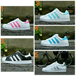 Grosir Sepatu Adidas Superstar / Sepatu Anak Adidas Superstar / Sepatu Adidas Anak / Sepatu Sekolah Anak