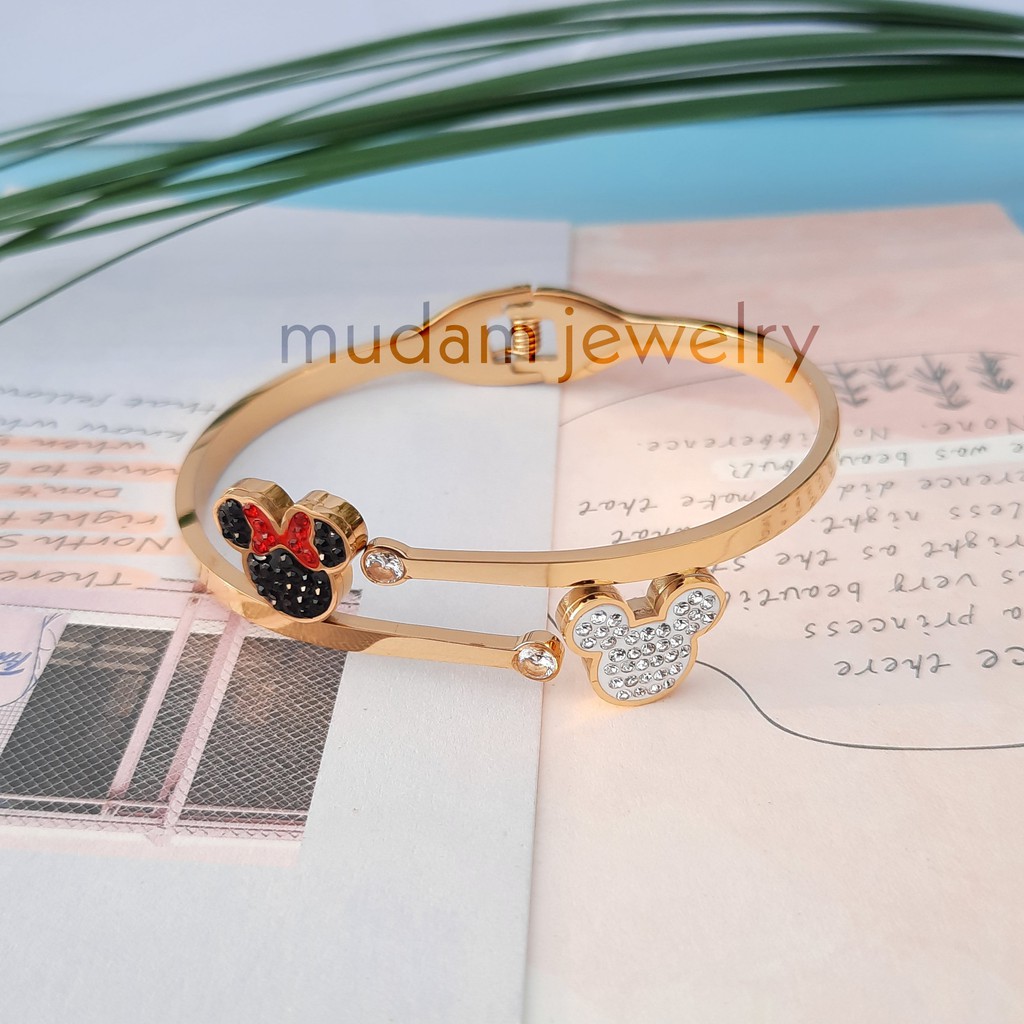 Gelang Bangle Titanium Dua Minnie Dengan Diamonds Artifisial Untuk Wanita Dewasa Tersedia Warna Rose Gold dan Gold