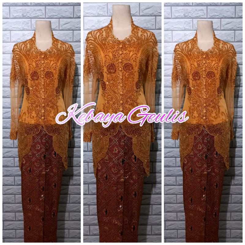 set kebaya merak warna gold kebaya besan / ibu hajat +longtorso dan rok batik sidomukti