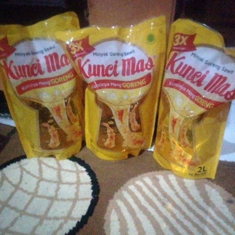 

Minyak goreng Kunci Mas Termurah