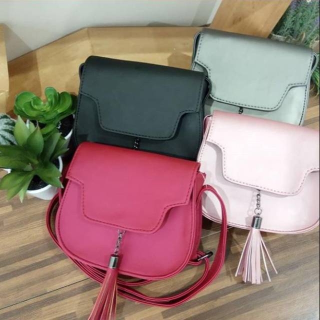 (S1RUM) SLINGBAG / TAS WANITA / TAS SELEMPANG / TN SLINGBAG / TASENYONG SELEMPANG / TAS SIMPLE
