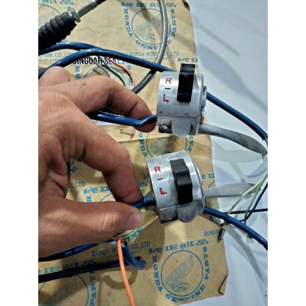 holder Honda c100 c102 c105 Unyil original