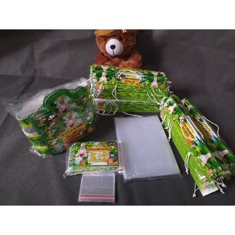 

PAKET HEMAT Label Snack + Undangan + Topi + Plastik