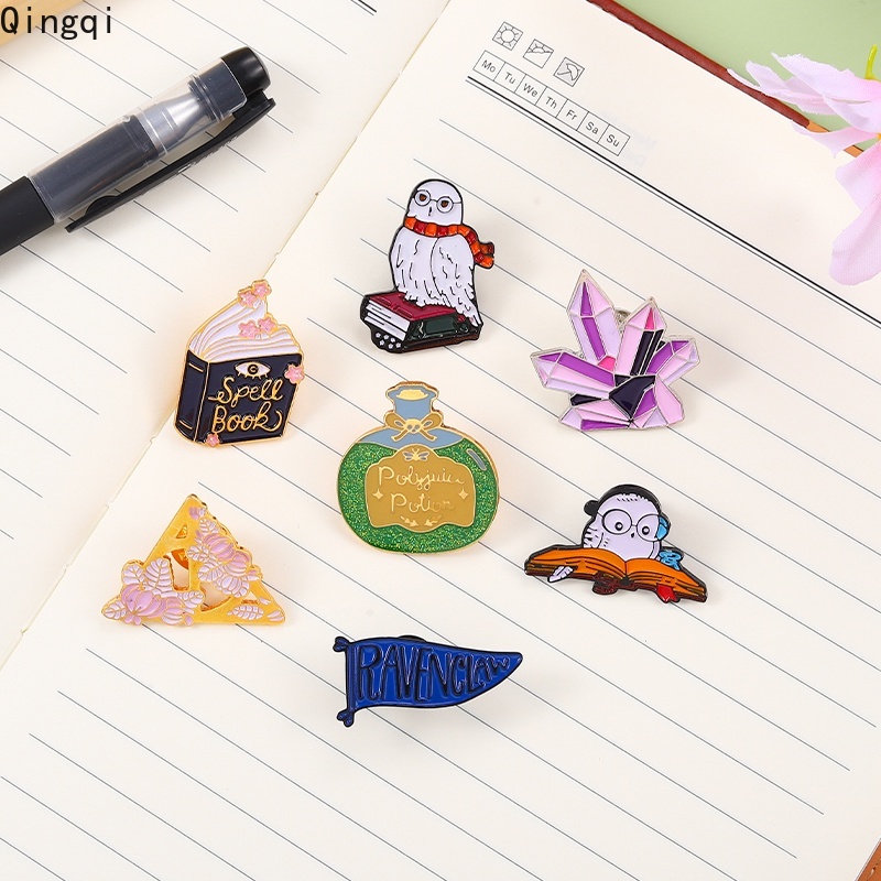 Bros Pin Enamel Desain Burung Hantu / Potion / Kurir / Buku Fantasi Untuk Koleksi