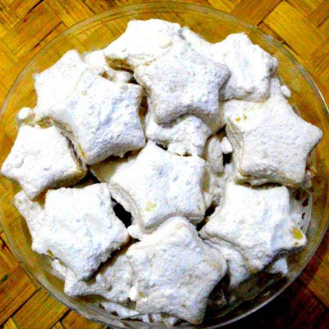 

Kue putri salju