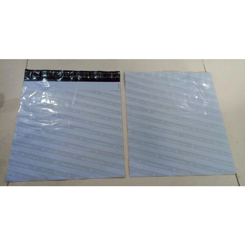 

Bungkus Plastik Kado Paper Bag by Buttonscarves