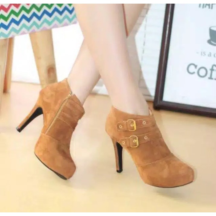 Sepatu Boots Wanita Tinggi 10cm