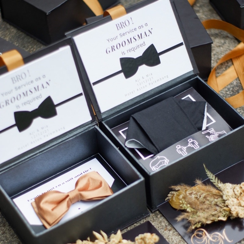 

Kotak Groomsman Hardbox Groomsmen Kotak dasi Bridesmaid box hardbox bridesmaid