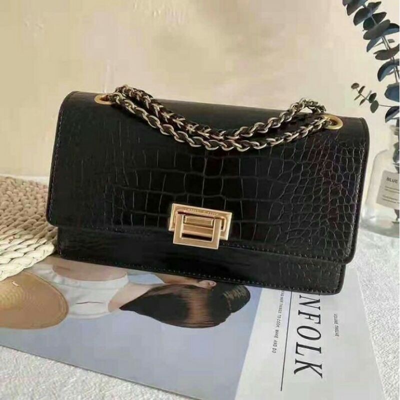 CK pushlock croco bag