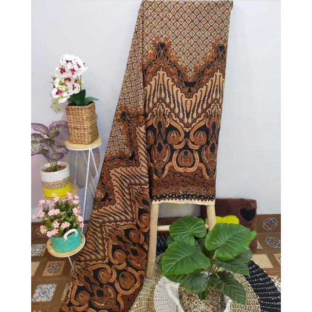 15 Motif Batik sragen solo / Batik Solo / Batik sragen / batik madu / batik tulis / batik sogan / batik sarimbit / kain batik / batik halus / batik pekalongan / batik sarung / baju batik andhara / batik floris / batik semar / batik keris batik danar hadi