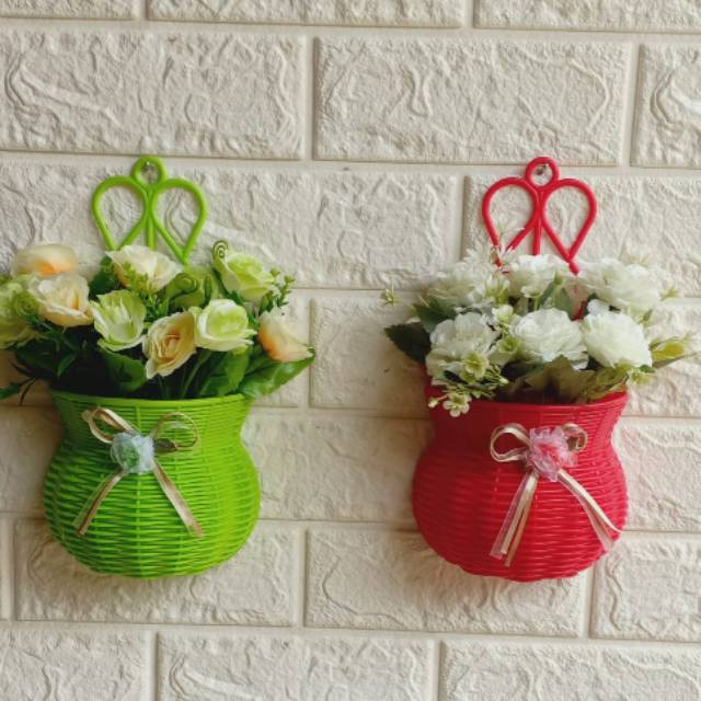 Hiasan bunga plastik dinding