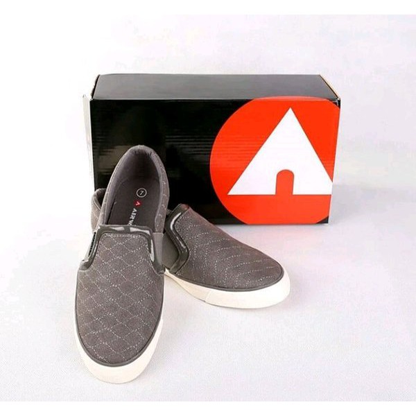 airwalk slip on