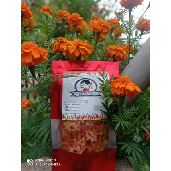 

Cemilan Jadul kerupuk bantet daun jeruk