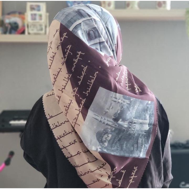 TERBARU JILBAB SEGIEMPAT VOAL MOTIF KORAN HIJAB VOAL MOTIP SEGI EMPAT LASERCUT KERUDUNG NN HIJAB-M473 Coklat