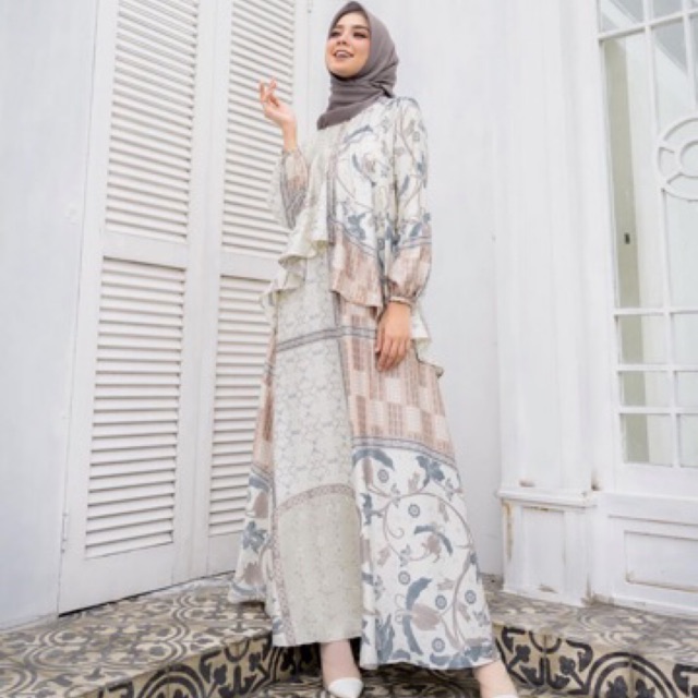 Rumi Dress Wearing Klamby