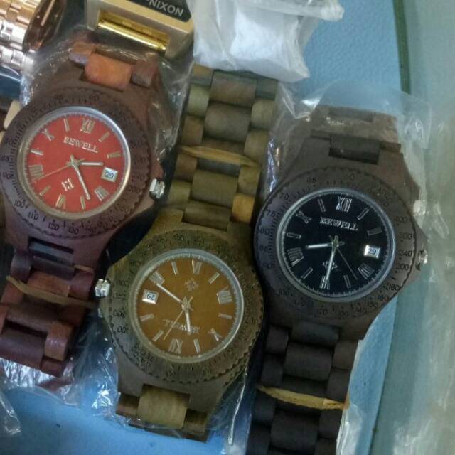 JAM TANGAN BEWELL QUARTZ KAYU.
