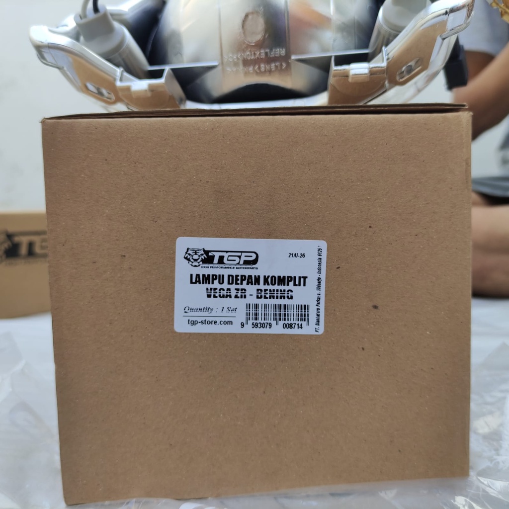 REFLEKTOR LAMPU DEPAN VEGA ZR 2009 KE ATAS KOMPLIT BOHLAM TGP BENING