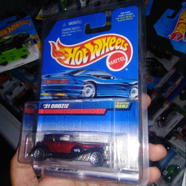 RARE Doozie 31 Duesenberg Red Black Us Card Base Besi Hw Hot Wheels Hotwheels Classic Car Vintage Di