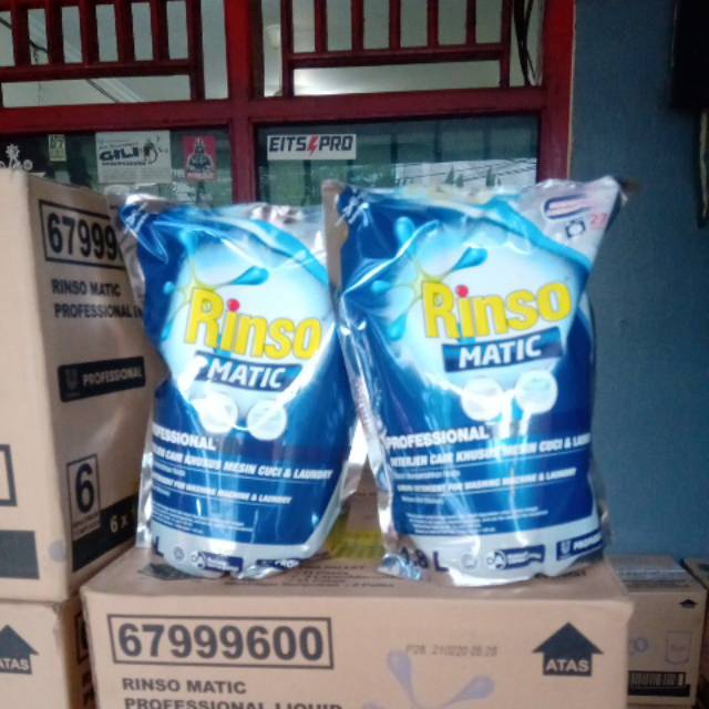 RINSO CAIR MATIC 1.65 Liter isi 8 pcs perdus