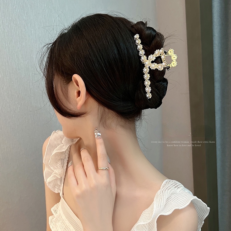 Jepit Rambut Bentuk Kupu-Kupu Aksen Mutiara Dan Berlian Imitasi Untuk Wanita