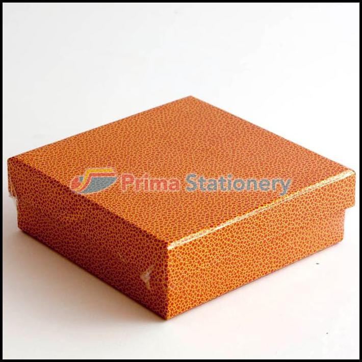 

New Arrival Kotak Kado Ukuran 22X32X5Cm Warna Polos - Putih