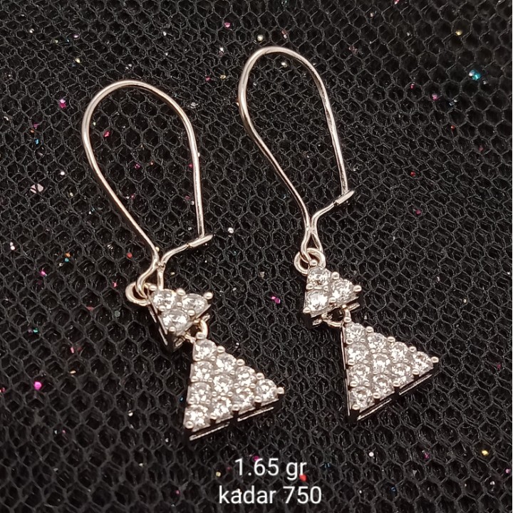 Anting Emas 17K - 1.65 gr Kadar 750 - 1890