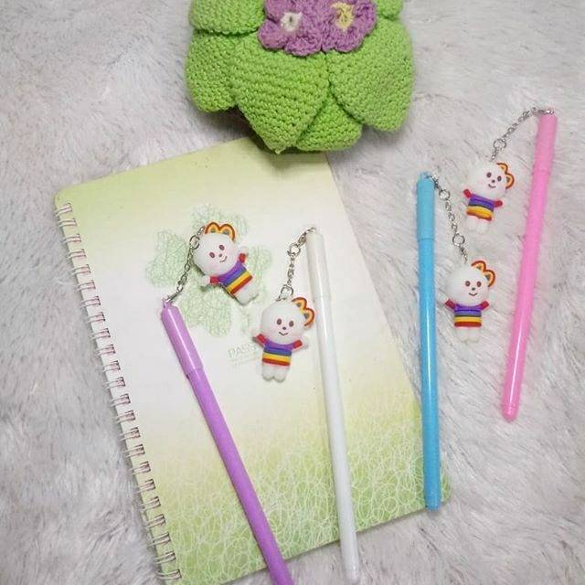 

pulpen gel gantung boneka