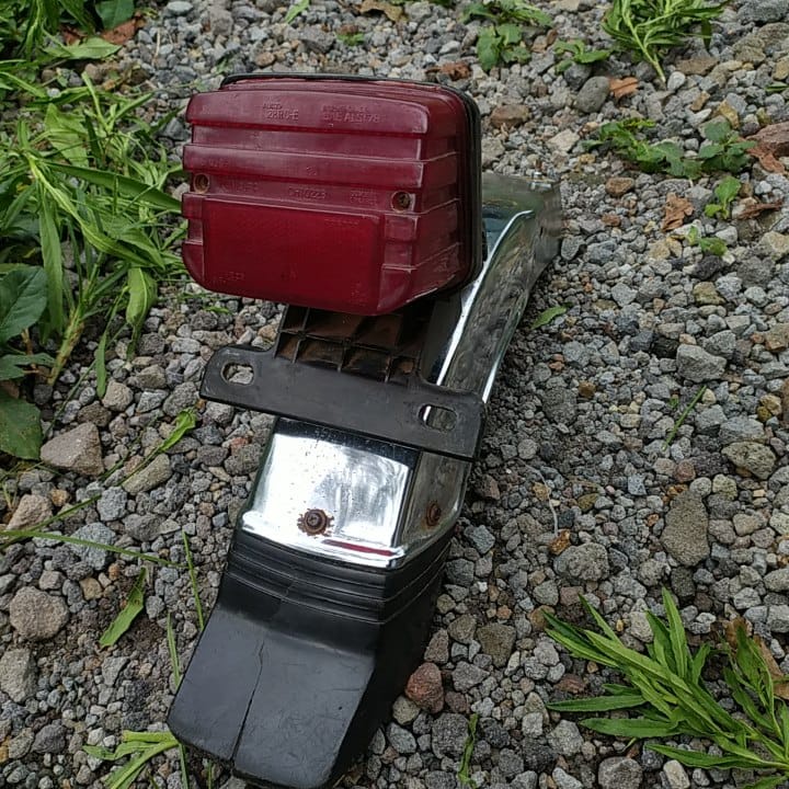 spakbor slebor belakang besi honda WIN 10 original