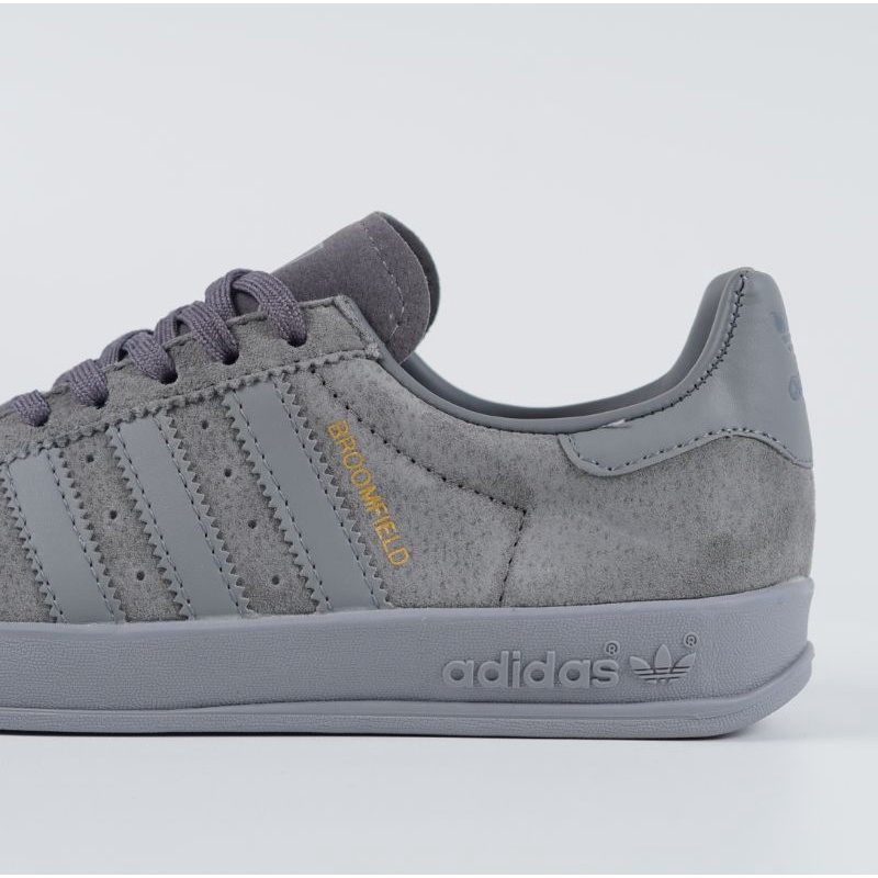 Sepatu  Adidas Broomfield Grey Gold