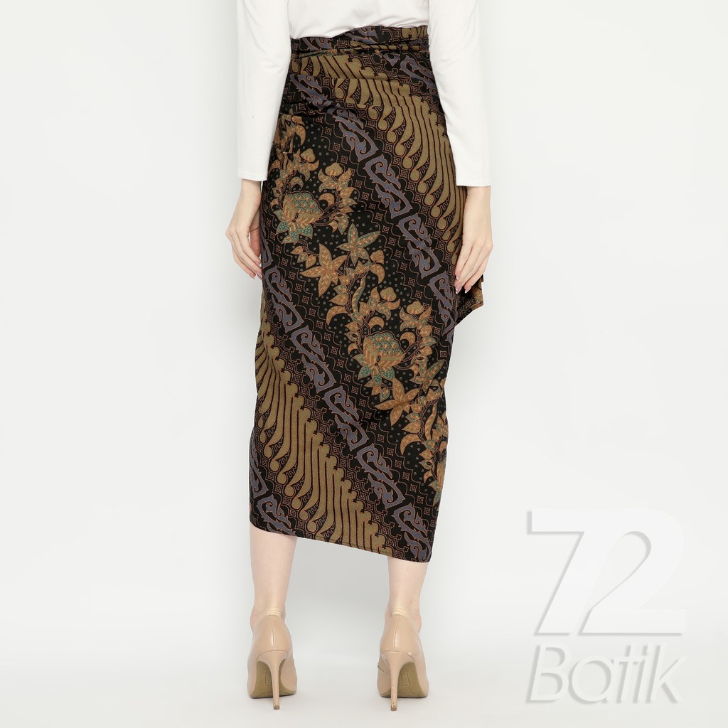 BAJU BATIK COUPLE  Kemeja Rok Lilit Instan Batik Pria Lengan Panjang Slimfit Premium Warna Hitam 727818 Cap 72 - Baju Kemeja Atasan Pakaian Batik Couple Cople Pria Cowok Laki Laki Remaja Keluarga Lengan Panjang Modern Slimfit Premium Kekinian