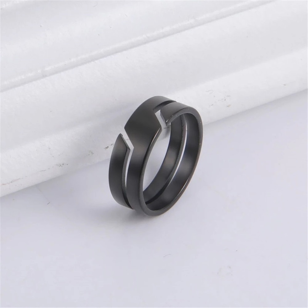 Cincin Jari Geometris Bahan Logam Warna Hitam Silver Gaya Korea Klasik