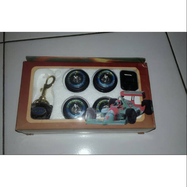 Kunci pintu mobil kijang futura Taft panther isi 4pintu