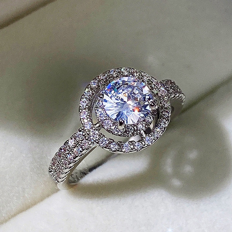 Cincin Bentuk Bulat Aksen Cubic Zirconia Untuk Wanita