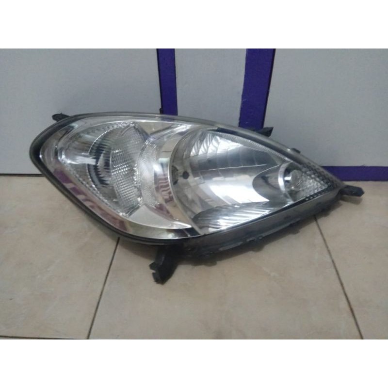 Headlamp Lampu Depan Innova 2005 S.d 2010