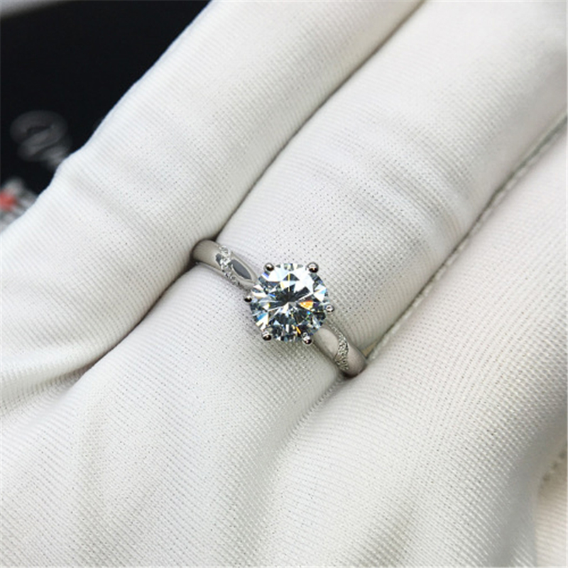 950 Cincin Platinum Dengan Berlian Untuk Wanita