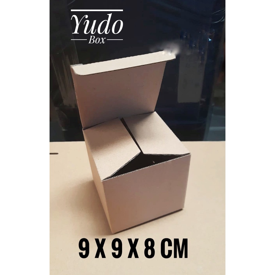 

Kardus karton uk. 9 x 9 x 8 cm...die cut box kotak Souvenir -dll