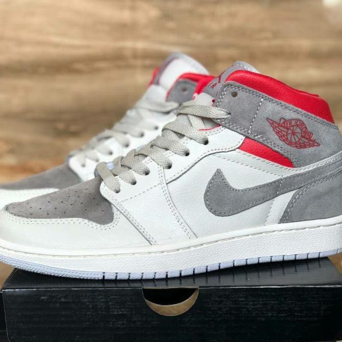 Sepatu Sneakers Nike Air Jordan 1 Mid Sneakerstuff White Grey Red Malikaikha
