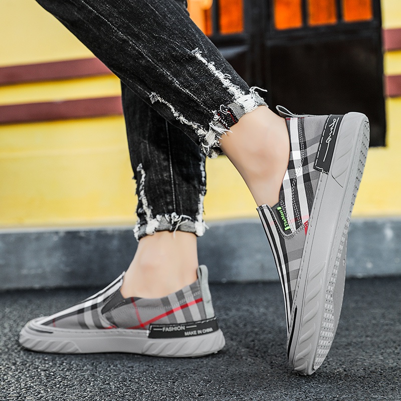 Toread Sepatu Slip On Motif Kotak Kotak Sneakers Casual Trendy MC117