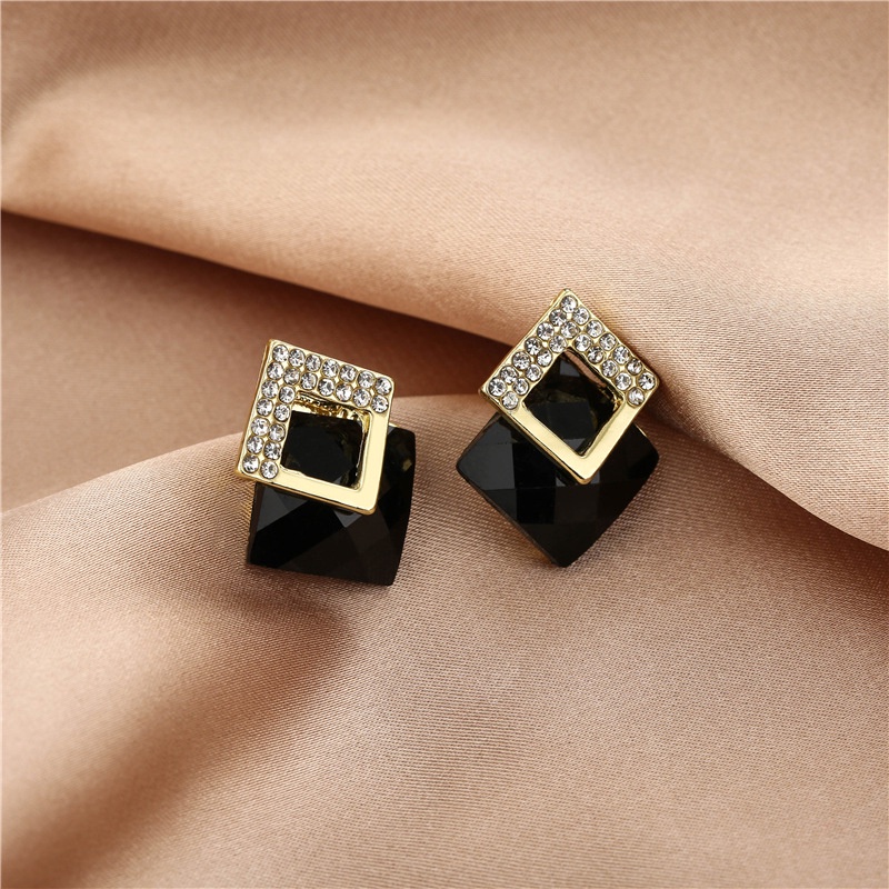 Anting Tusuk Gantung Temperament Bahan Sterling Silver 925 Desain Persegi Hias Berlian Hitam Gaya Trendy Untuk Wanita