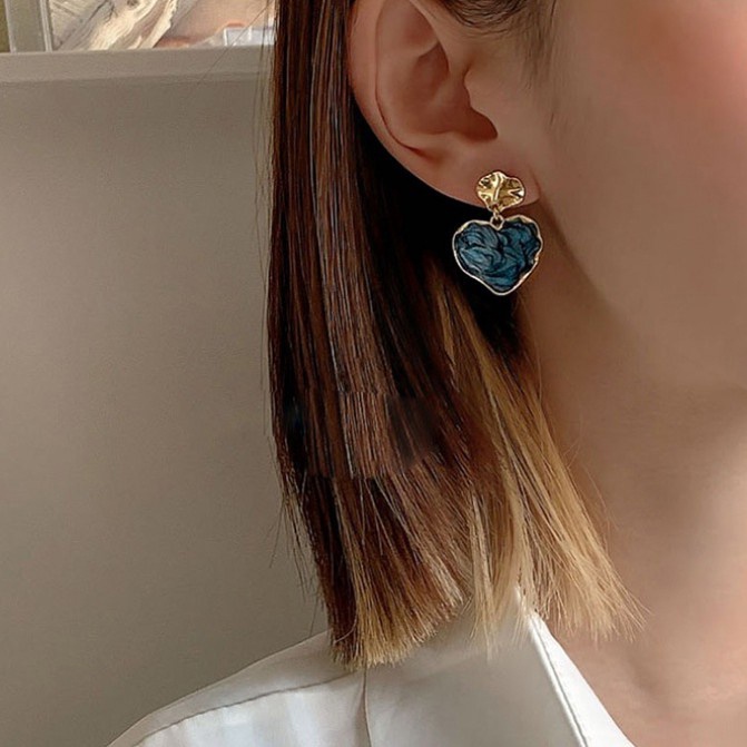 Anting Tusuk Motif Bunga Bahan Metal Ala Korea Untuk Wanita