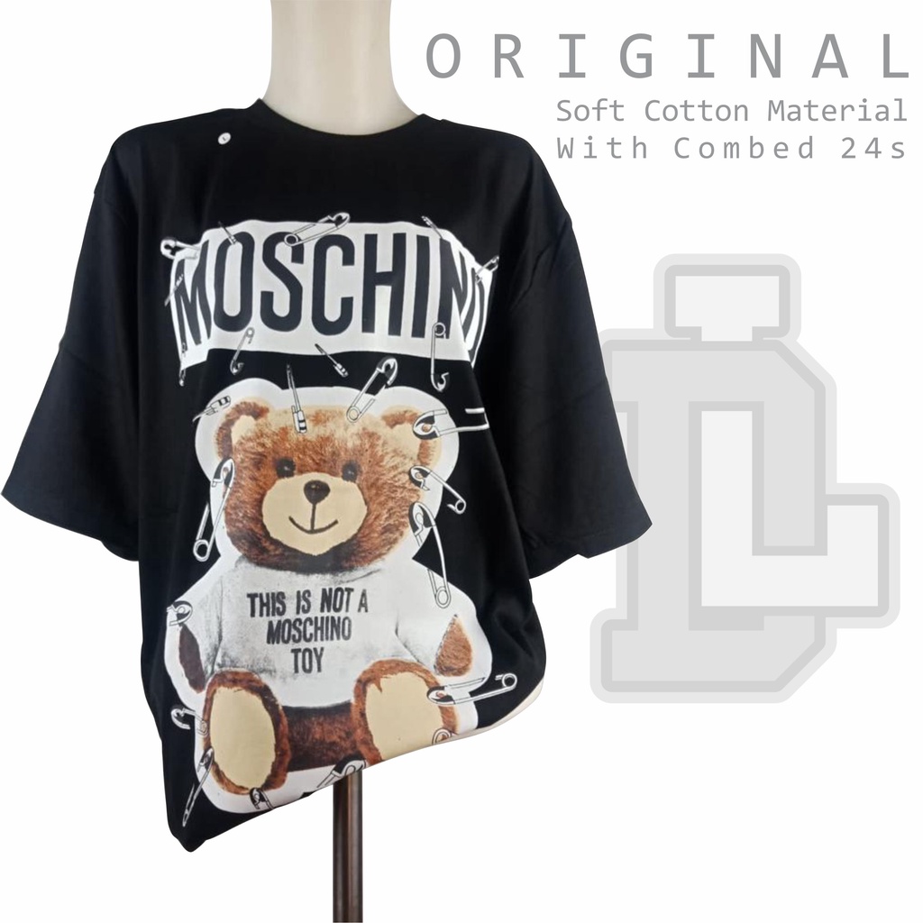 Moschino Kaos Oversize Peniti T-shirt Moschino Atasan Pria Wanita Unisex Premium