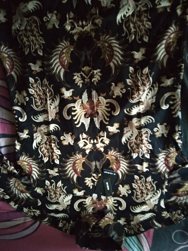 Kemeja Batik Alisan Slimfit Lengan Pendek