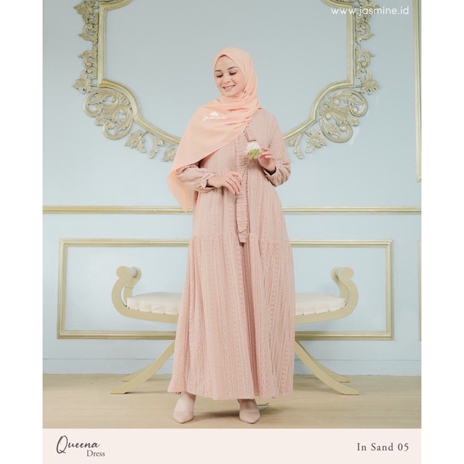 Queena dress by Jasmine