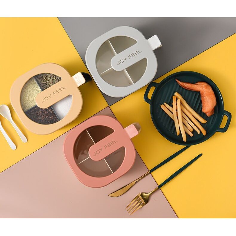 Tempat Bumbu 4 Sekat / Kotak Bumbu 4 in 1 / Tempat Bumbu Dapur/ Kotak penyimpanan bumbu