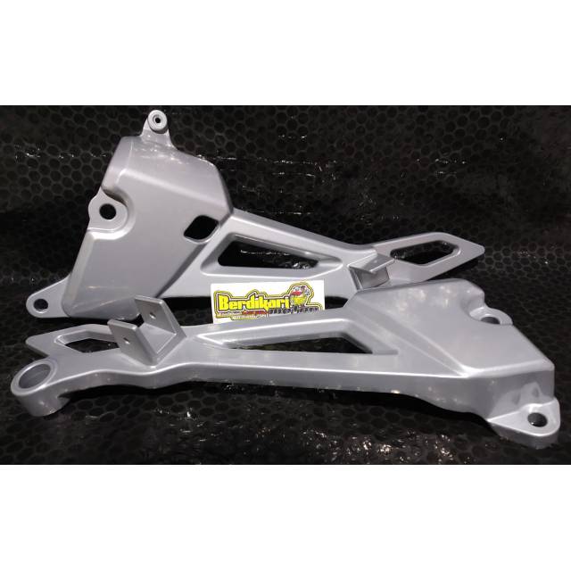 PANGKON/ DUDUKAN FOOTSTEP MEGAPRO PRIMUS