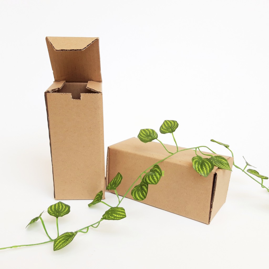 

Kardus Custom Flip Top Ukuran 7,5 x 7,5 x 17,5 cm Packaging Produk ⁣