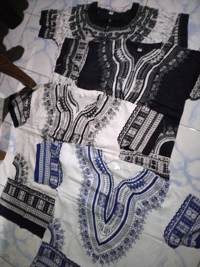 Kaos Dashiki Kaos Jefri Kaos Etnik Dasar Putih Garis Warna