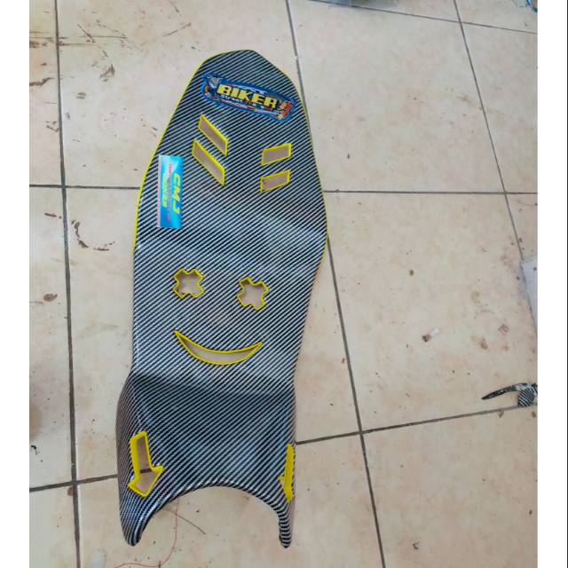Jok slim cb150r old bodi cb150r new modifikasi lubang