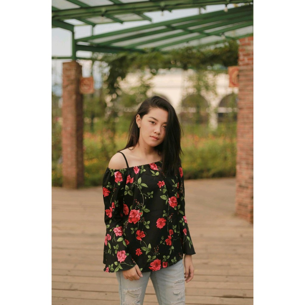 DISKON BLOUSE SABRINA MOTIF BUNGA SALE